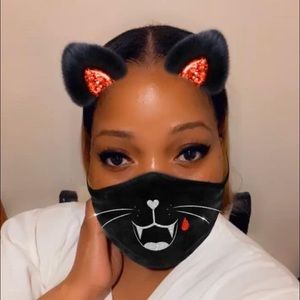 Meet your Posher, Taraesa